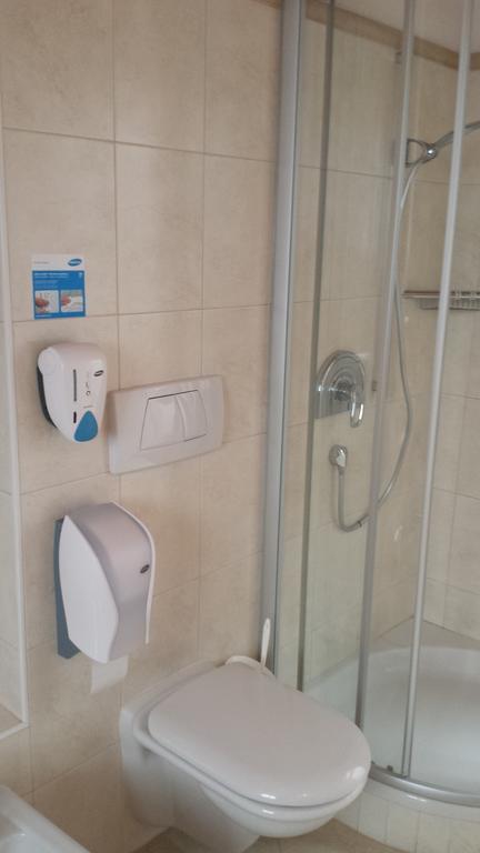 Manzoni Rooms Мерано Номер фото